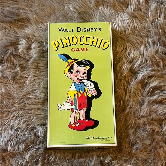 VINTAGE Walt Disney's Pinocchio Game